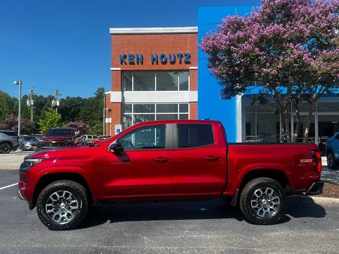 New 2026 Chevrolet Colorado Z71 w/ Technology Package AWD/4WD image 2