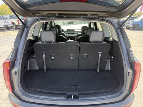 Used 2022 Kia Telluride S image 37
