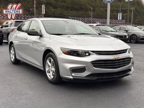 Used 2018 Chevrolet Malibu LS image 1
