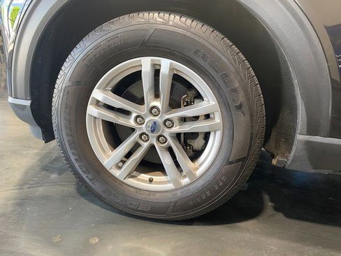 Used 2020 Ford Explorer XLT w/ Equipment Group 202A AWD/4WD image 13