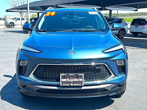 Used 2024 Buick Encore GX Sport Touring image 11