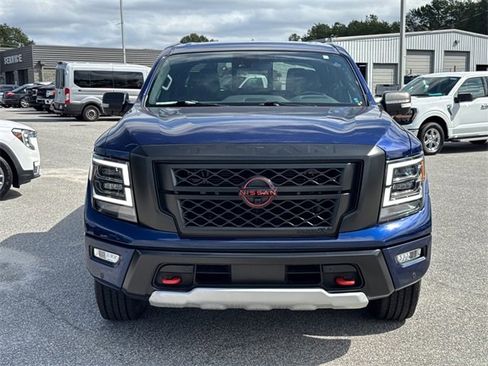 Used 2024 Nissan Titan PRO-4X w/ Pro-4x Convenience Package image 8