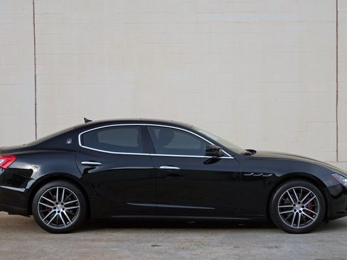 Used 2017 Maserati Ghibli w/ Luxury Package RWD image 52