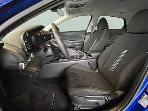 Used 2024 Hyundai Elantra SEL FWD image 12