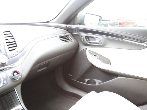 Used 2018 Chevrolet Impala LT w/ LT Leather Package image 21