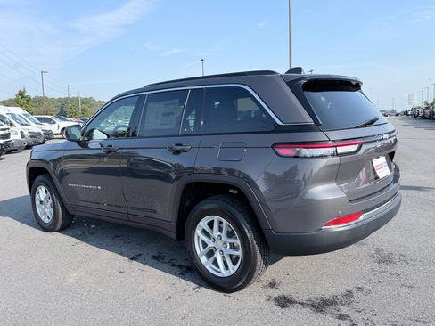 New 2026 Jeep Grand Cherokee Laredo RWD image 7