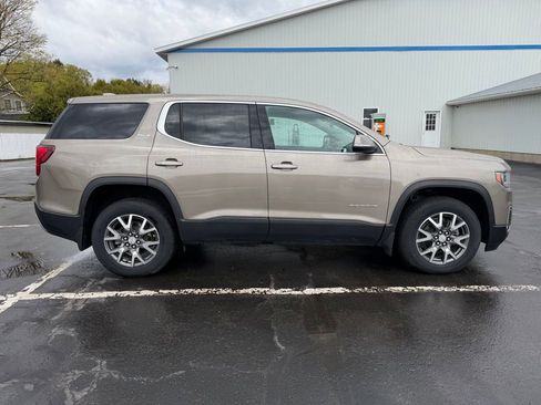 Used 2023 GMC Acadia SLE AWD/4WD image 4