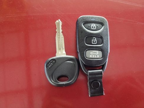 Used 2018 Hyundai Elantra SEL image 32