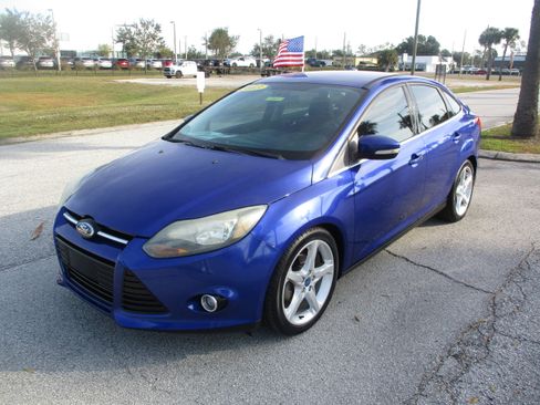 Used 2013 Ford Focus Titanium w/ Titanium Handling Pkg image 3