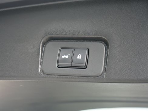 Used 2024 Nissan Rogue SV image 13