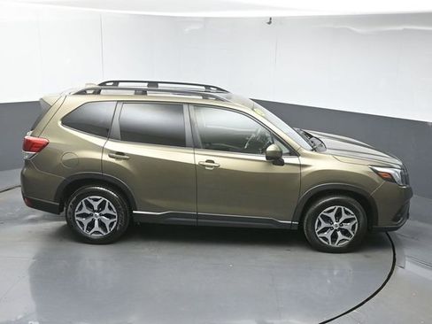 Certified 2023 Subaru Forester Premium AWD/4WD image 48
