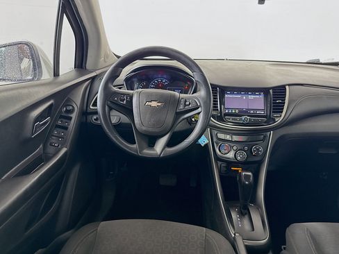 Used 2020 Chevrolet Trax LS w/ Tint and Cruise Package FWD image 25