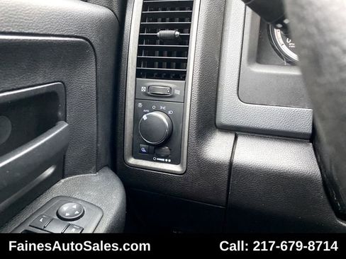 Used 2014 RAM 2500 Tradesman w/ Chrome Appearance Group image 46