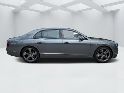 Used 2018 Bentley Flying Spur S W12 AWD/4WD image 2