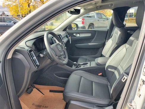 New 2026 Volvo XC40 B5 Core w/ Protection Package Premier image 13