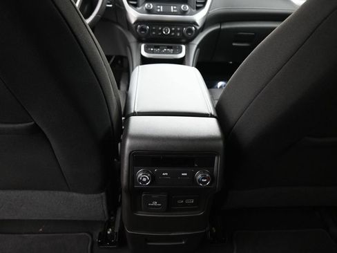 Used 2023 GMC Acadia SLE w/ Driver Convenience Package image 19