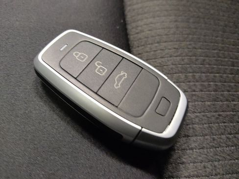 Used 2024 Nissan Altima 2.5 SV FWD image 32