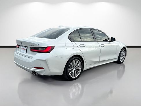 Used 2023 BMW 330i Sedan w/ Convenience Package RWD image 3