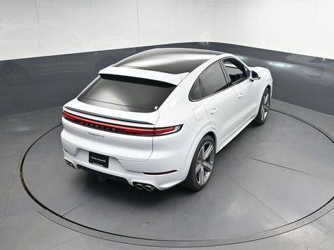 Used 2026 Porsche Cayenne S image 37