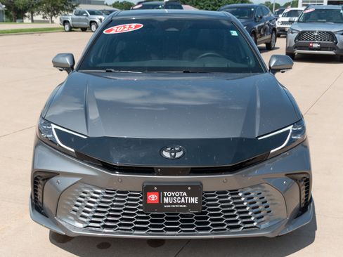 Used 2025 Toyota Camry XSE w/ Premium Plus Package FWD image 4