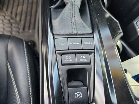 Certified 2025 Toyota Camry SE FWD image 16