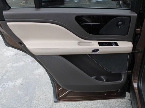 Used 2022 Lincoln Aviator Reserve w/ Equipment Group 201A image 32