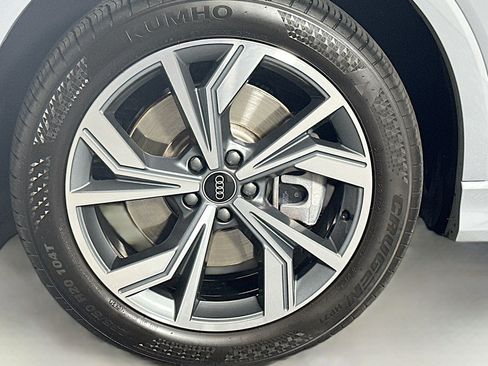 Used 2023 Audi Q4 e-tron Premium Plus w/ Premium Plus AWD/4WD image 11
