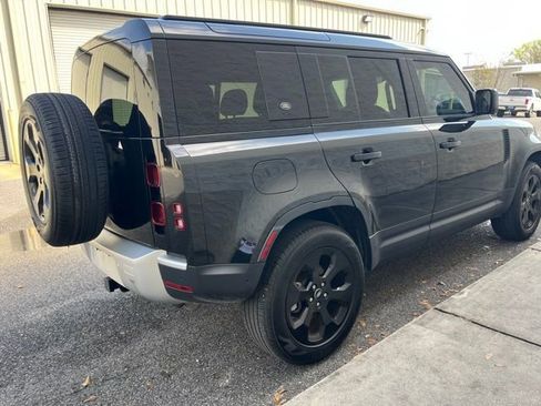 Used 2024 Land Rover Defender 110 S image 4