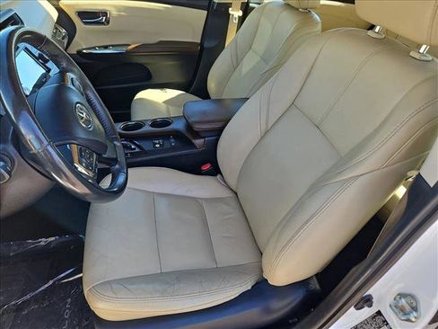 Used 2016 Toyota Avalon XLE Premium FWD image 17