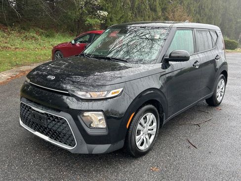 Used 2020 Kia Soul LX image 1