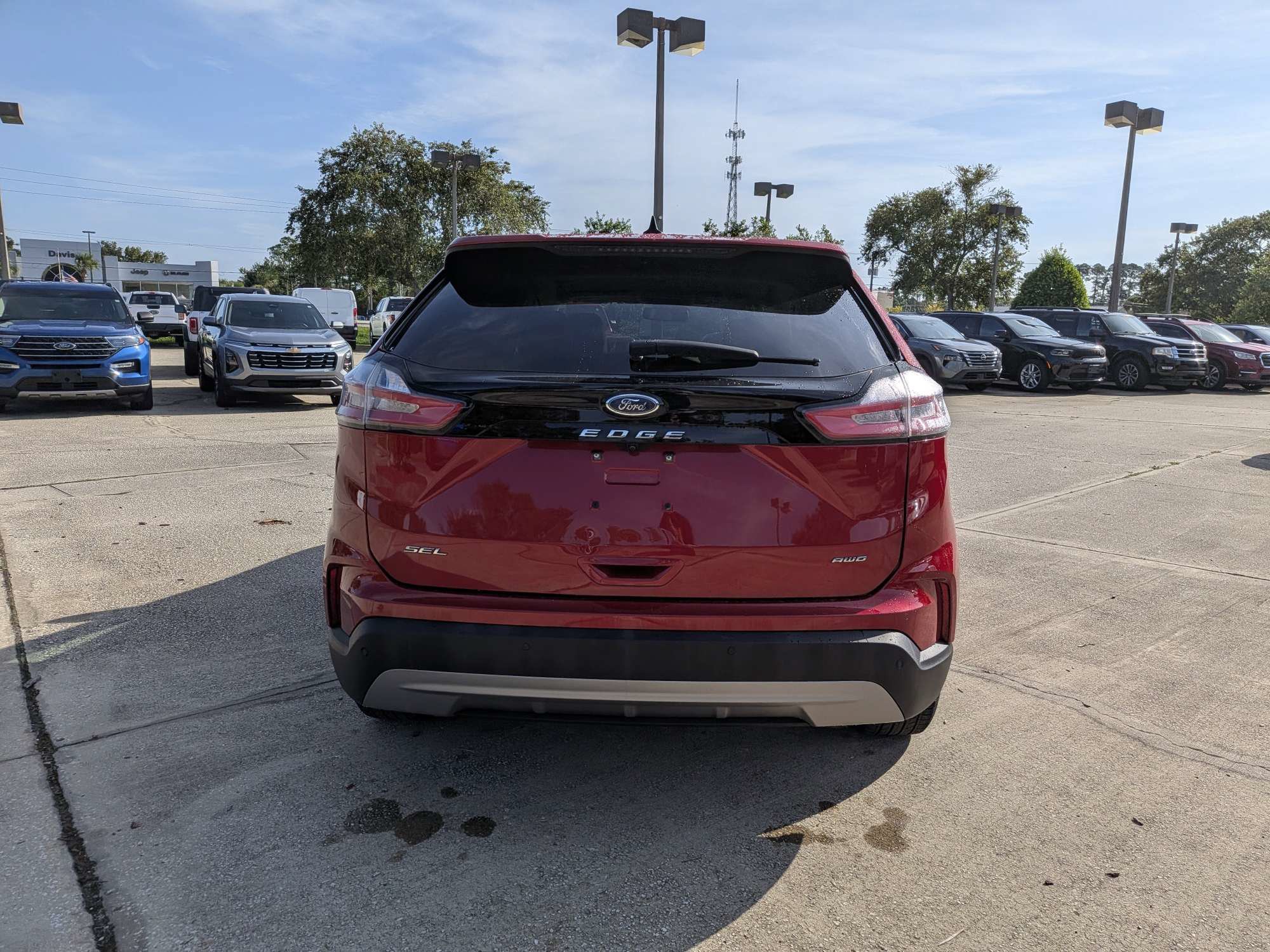 Used 2024 Ford Edge SEL AWD/4WD image 5