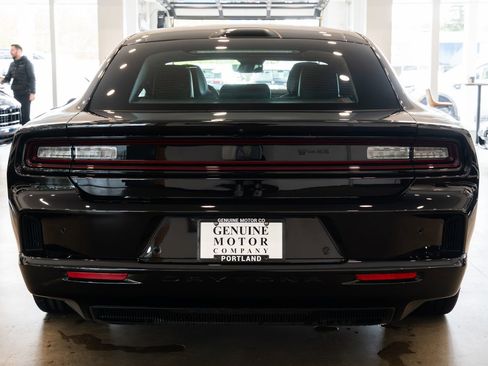 Used 2024 Dodge Charger R/T w/ Plus Group image 5