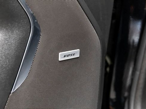 Used 2024 Chevrolet Suburban Premier image 24