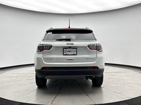Used 2022 Jeep Compass Limited image 4