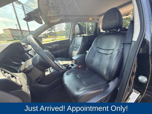 Used 2019 Nissan Rogue SL w/ Premium Package AWD/4WD image 9