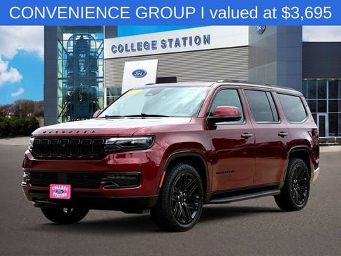 Used 2022 Jeep Wagoneer Series I AWD/4WD image 2