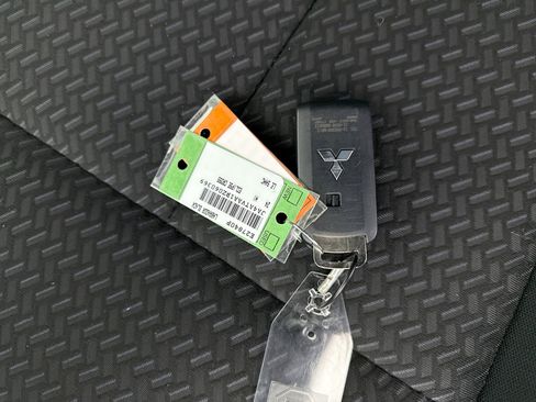 Used 2024 Mitsubishi Eclipse Cross LE image 12