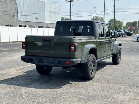 Used 2022 Jeep Gladiator Willys image 4