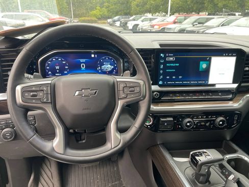 Used 2023 Chevrolet Silverado 1500 RST w/ RST All Star Premium Package AWD/4WD image 7