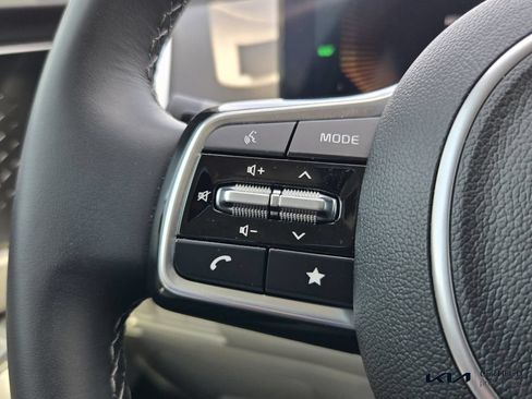 Certified 2025 Kia Sorento EX AWD/4WD image 23
