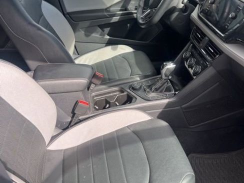 Used 2022 Volkswagen Taos SEL image 6