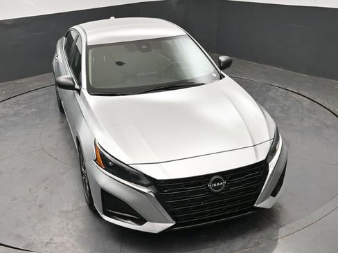 Used 2024 Nissan Altima 2.5 SV image 23