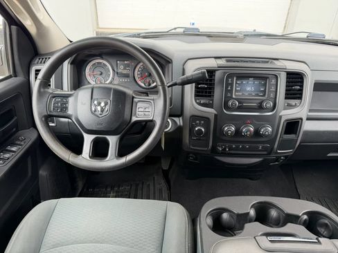 Used 2018 RAM 2500 Tradesman w/ Chrome Appearance Group AWD/4WD image 16