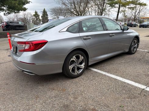 Used 2018 Honda Accord EX-L image 8