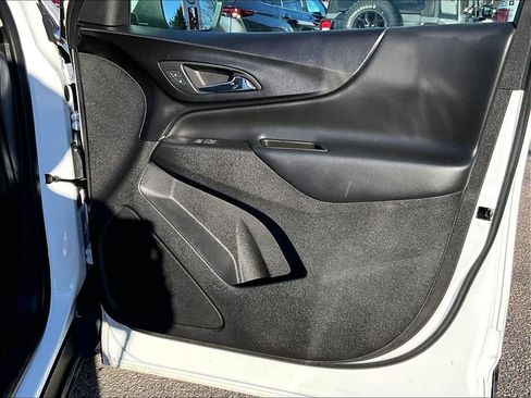 Used 2023 Chevrolet Equinox LT AWD/4WD image 11