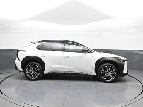 Certified 2023 Toyota bZ4X Limited image 5