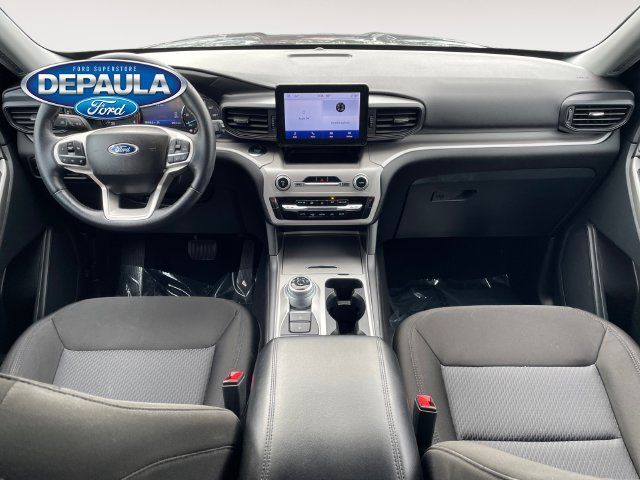 Used 2023 Ford Explorer XLT AWD/4WD image 13