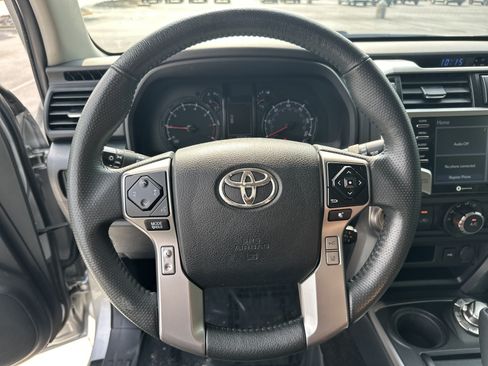 Used 2021 Toyota 4Runner SR5 AWD/4WD image 18
