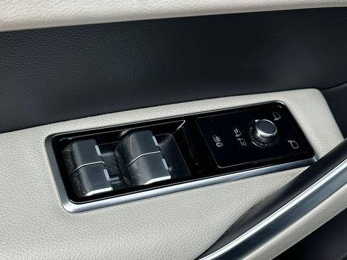 Used 2023 Jaguar F-PACE R-Dynamic S image 15