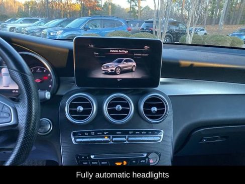 Used 2018 Mercedes-Benz GLC 300 4MATIC image 10